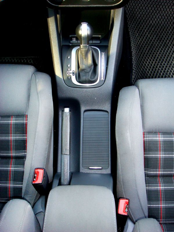 Golf Gti 黑色 2.0 07年  照片3
