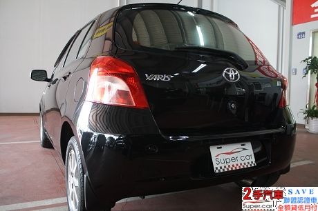 Toyota豐田 Yaris 照片6