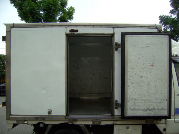 05年 威利貨車 具有保溫箱 照片9