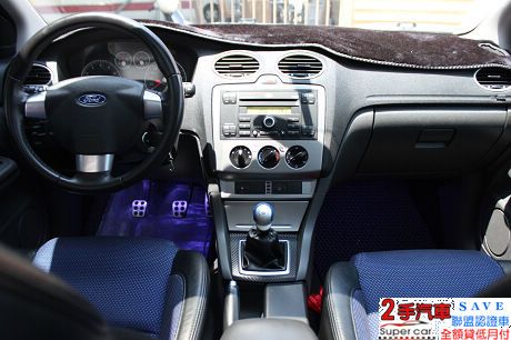 Ford 福特 Focus 2.0  照片3