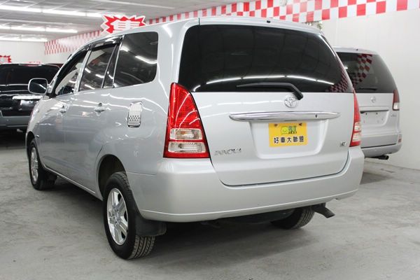 08Toyota豐田  Innova 照片9