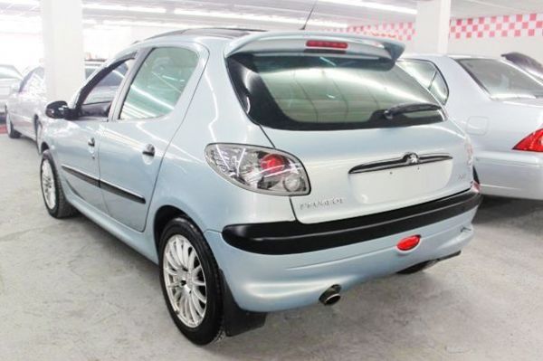 04Peugeot 寶獅 206 照片6