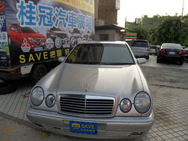 BENZ E240 照片1