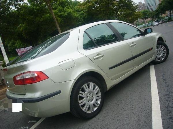 雷諾RENAULT LAGUNA 2.0 照片2