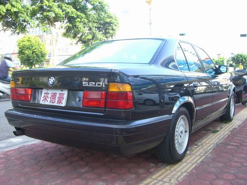  BMW 520i 照片3