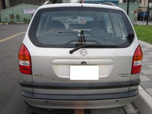 2001年 OPEL ZAFIRA 2. 照片2