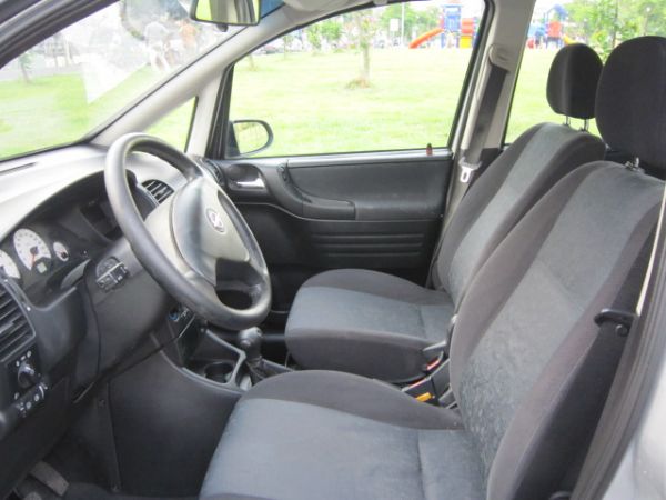 2001年 OPEL ZAFIRA 2. 照片3