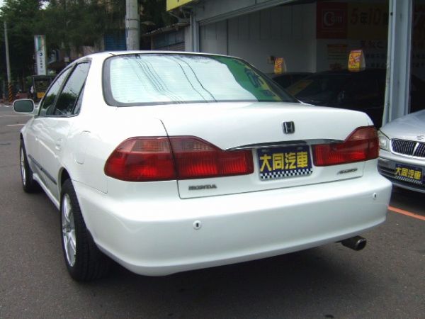 嚴選~Honda Accord 2.0 照片3