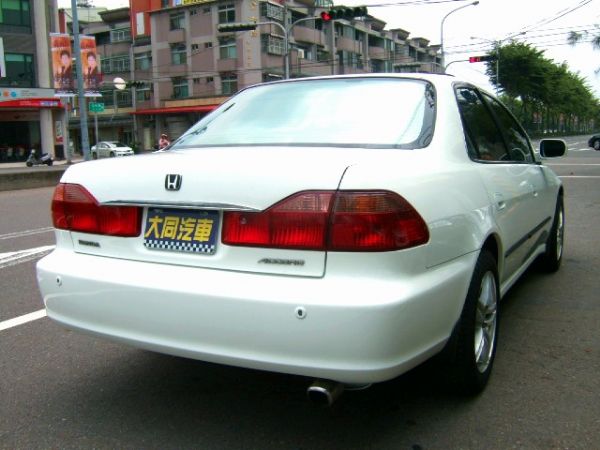 嚴選~Honda Accord 2.0 照片4