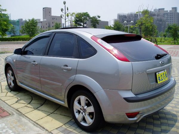 07 Focus 5門.手自排.天窗 照片9