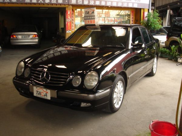 BENZ E240 照片1