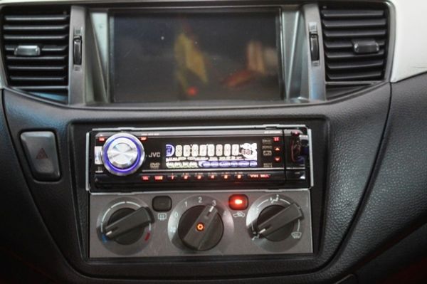 2007三菱  Lancer 1.6 黑 照片6