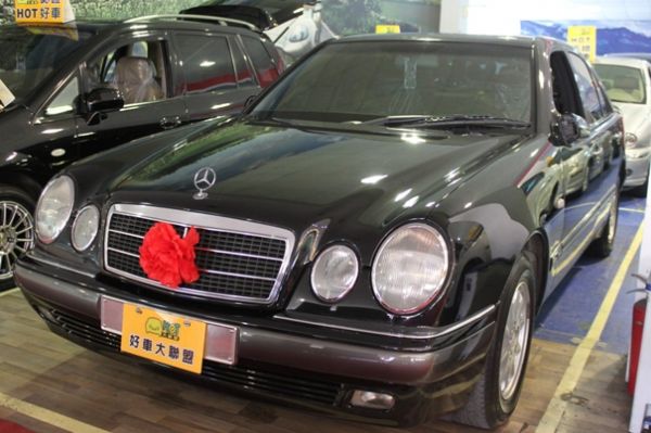 Benz 賓士  E 240 照片1