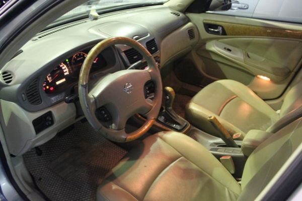 Nissan 日產  Sentra M1 照片2
