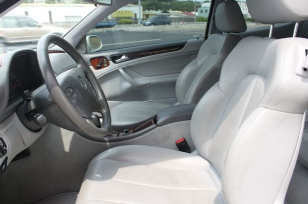 01年賓士 CLK200 2.0白  照片3