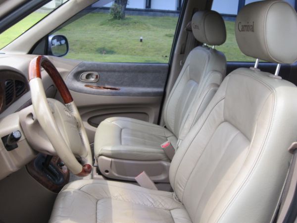 2001年 KIA CARNIVAL  照片3