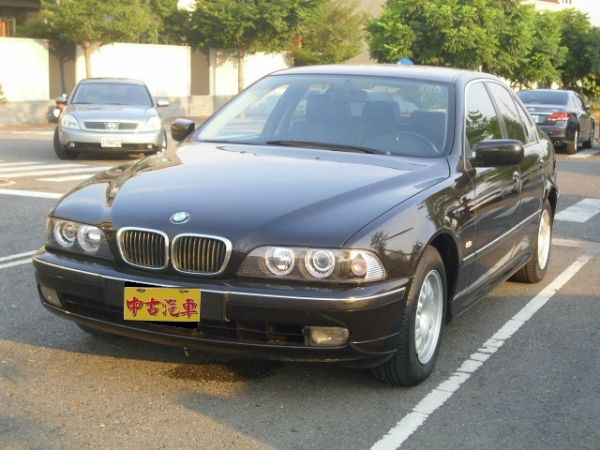 1999年 BMW 520i 2.0 黑 照片1