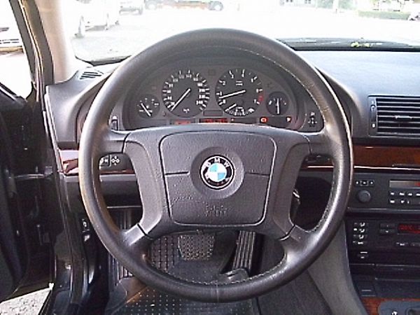 1999年 BMW 520i 2.0 黑 照片4