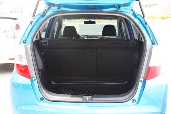 10年  Honda本田 FIT 1.5 照片5