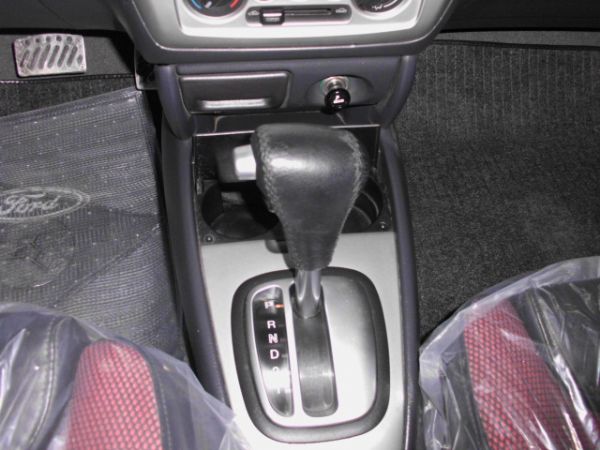 2005福特 TIERRA RS 2.0 照片10