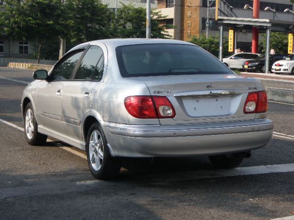 02年日產Sentra180 1.8 銀 照片2