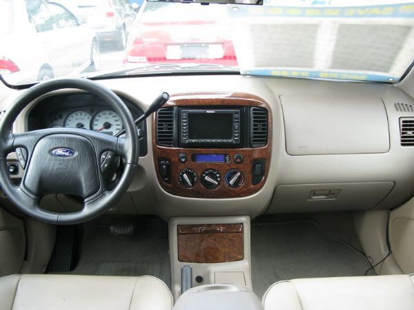 運通汽車-2004年-福特-Escape 照片5