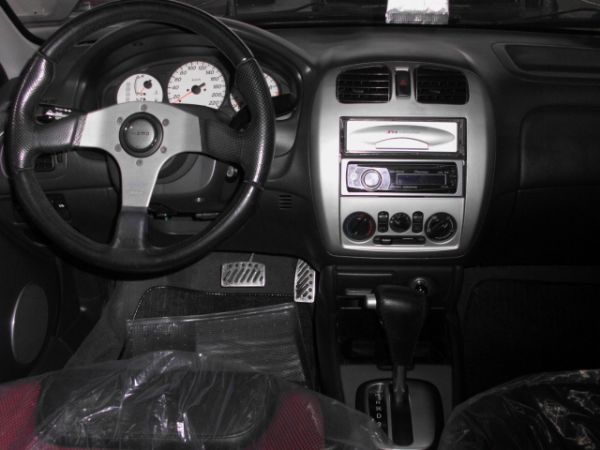 2005福特 TIERRA RS 2.0 照片5
