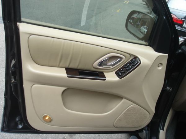 03 FORD ESCAPE 2.0 照片5