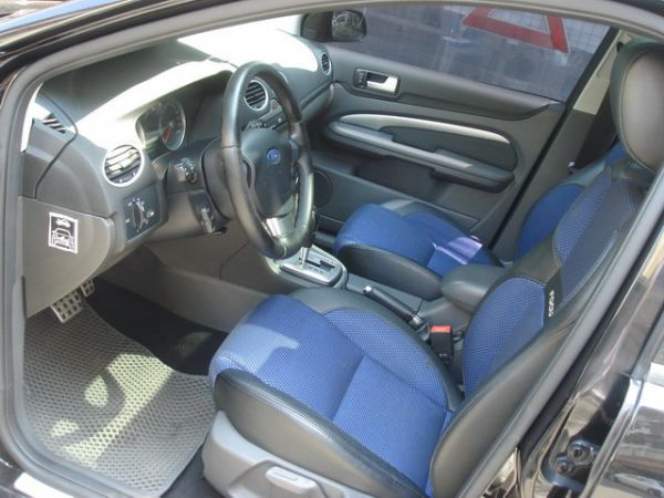 06 FORD FOCUS 2.0S 照片3