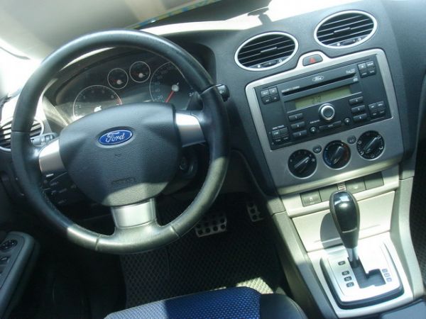 06 FORD FOCUS 2.0S 照片4