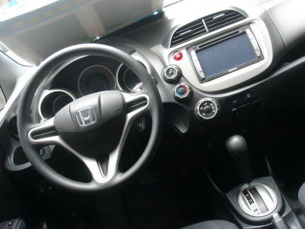 11 HONDA FIT 1.5 照片4