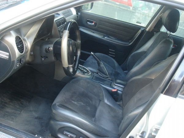 02 LEXUS IS 200 照片3