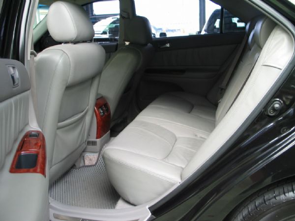 TOYOTA CAMRY 2.0G 照片3