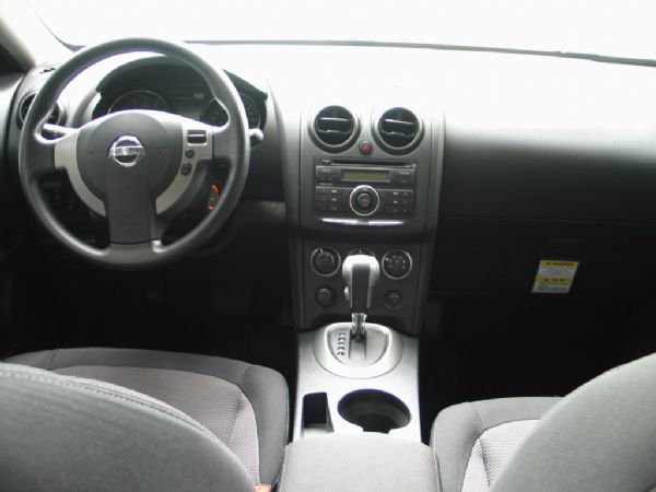 Nissan Rogue 2.05 SL 照片4