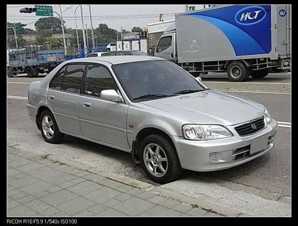 01 HONDA CITY 銀 1.5 照片1