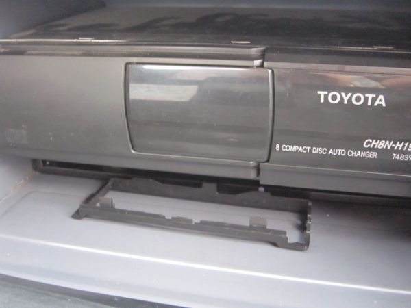 2001年TOYOTA 瑞獅 2.4 照片7