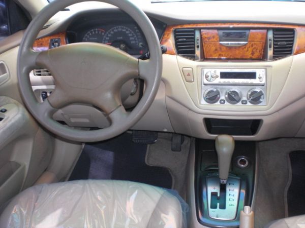 2002 三菱 LANCER 1.6黑  照片6