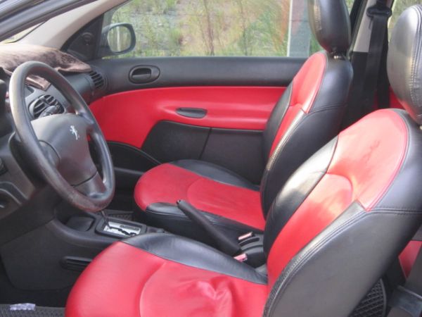 2002年 PEUGEOT 206 3門 照片3