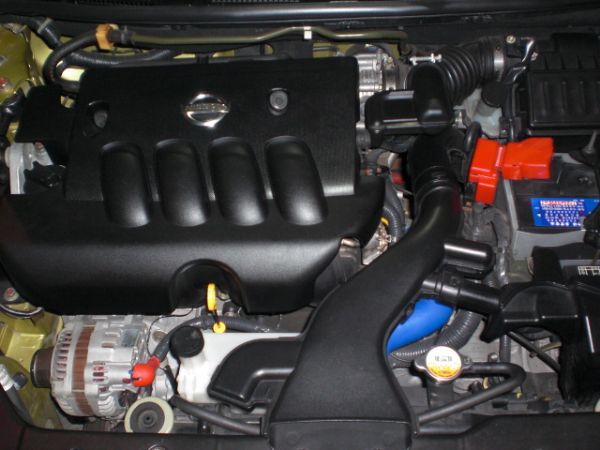 日產 TIIDA 1.8 芥苿黃 照片8