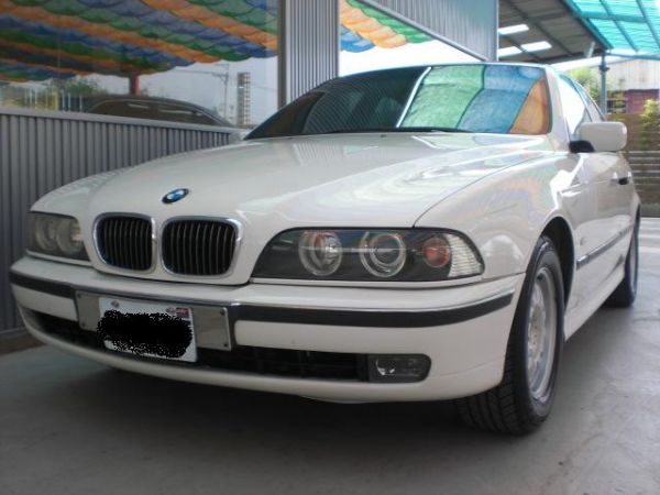 1999 BMW 528 2.8 白 照片1
