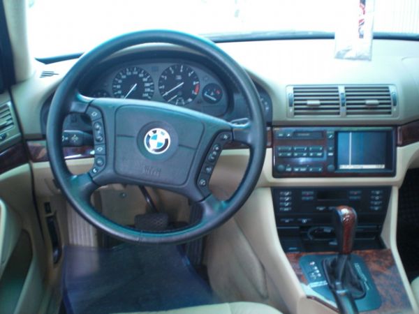 1999 BMW 528 2.8 白 照片5