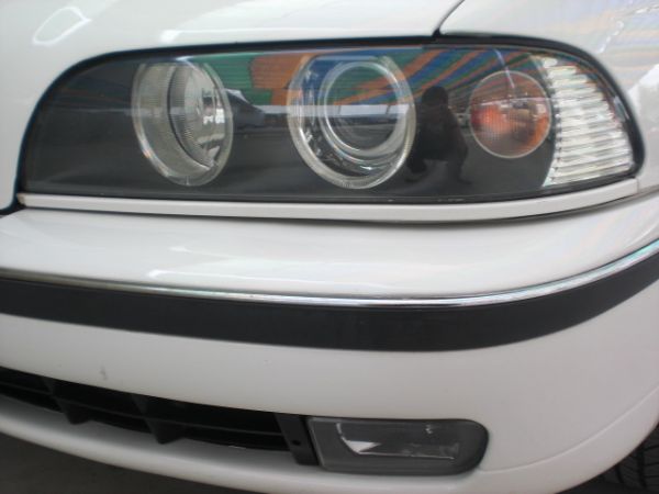 1999 BMW 528 2.8白 照片2
