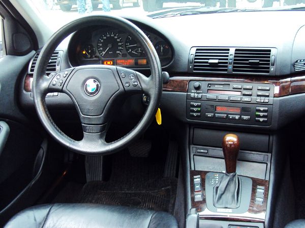 BMW E46 328I 車況優無事故! 照片8