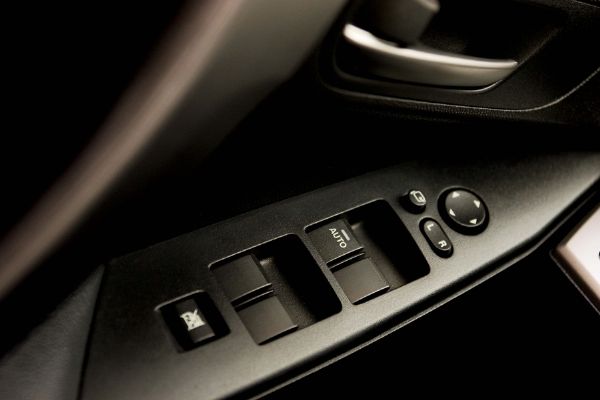 【年份新】10年NEW MAZDA3   照片6