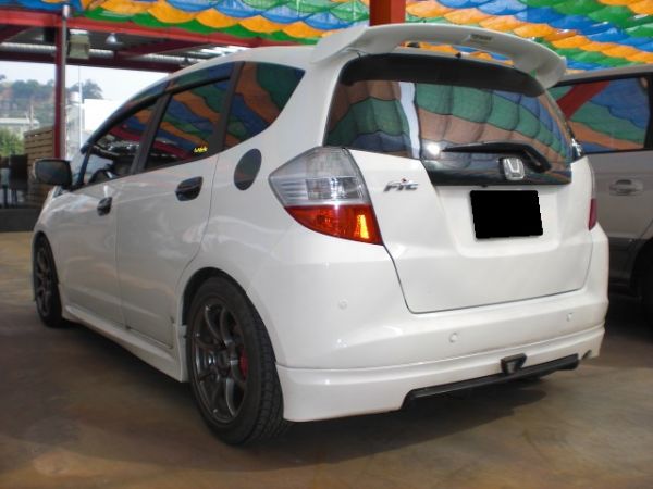 HONDA FIT 頂級 1.5 白 照片9