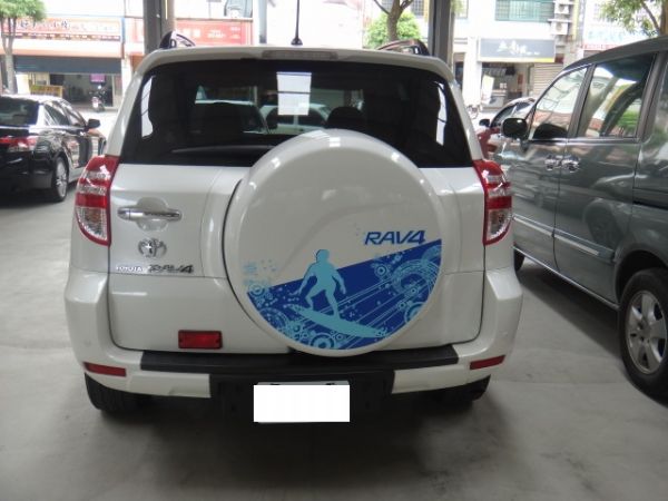 TOYOTA RAV4 休旅車 照片5