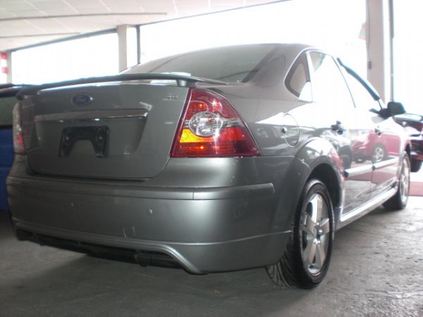 2006 福特 FOCUS 1.8 灰 照片7