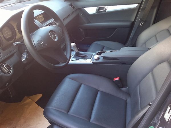 2009 BENZ C300 3.0 灰 照片4