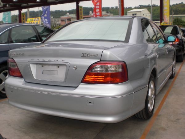 2003 三菱 GALANT 2.0銀 照片9