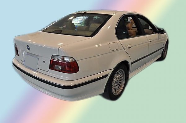 98年 BMW寶馬 528 2.8 白 照片3